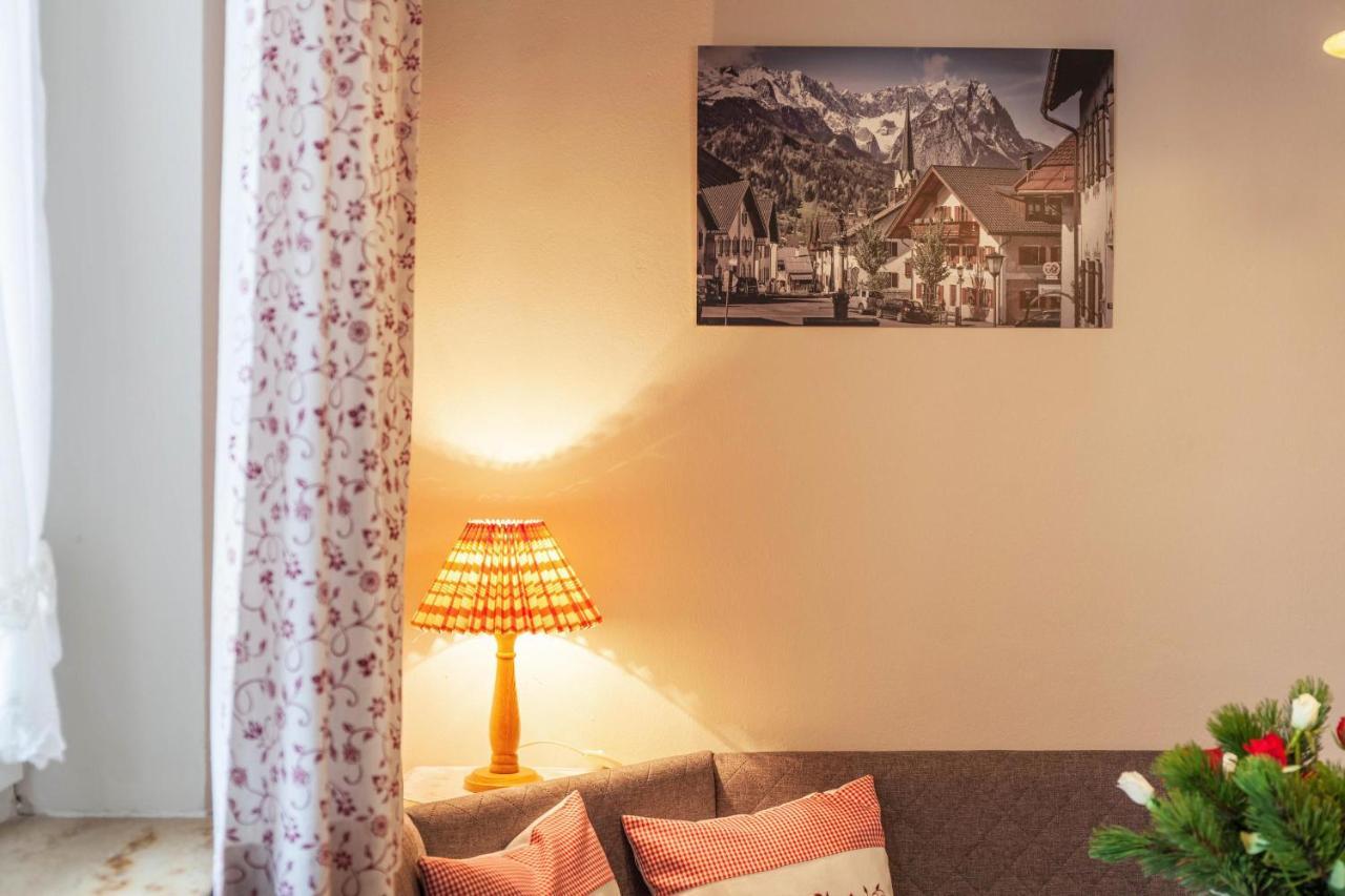 Ferienwohnung Waldruhe Гармиш-Партенкирхен Экстерьер фото