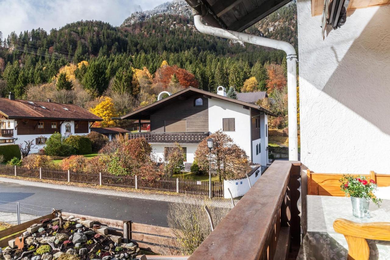 Ferienwohnung Waldruhe Гармиш-Партенкирхен Экстерьер фото